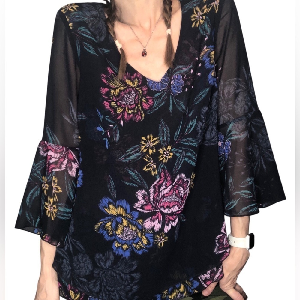 Cabi Blouse Top Women Sz S Dark Floral Romantic Tunic Sheer Bell Sleeve Feminine